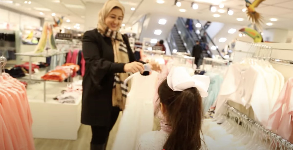 شاهدوا معنا هنا تجربة عائلة اماراتية في التسوق في #أألمانيا
على هذا الرابط
youtube.com/watch?v=5MhtFX…