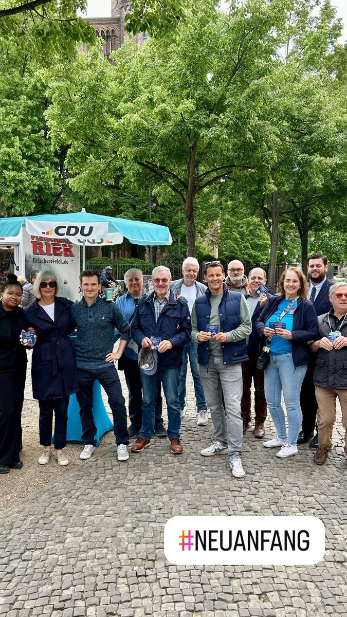 Abwahl-Infostand. Viele Potsdamer haben schon per Briefwahl abgestimmt. Die Zustimmung war deutlich zu spüren. Chance nutzen und am 25. Mai mit JA stimmen. #Neuanfang <a href="/CDUPotsdam/">CDU Potsdam</a> <a href="/CDUFraktionPdm/">CDU Fraktion Potsdam</a>