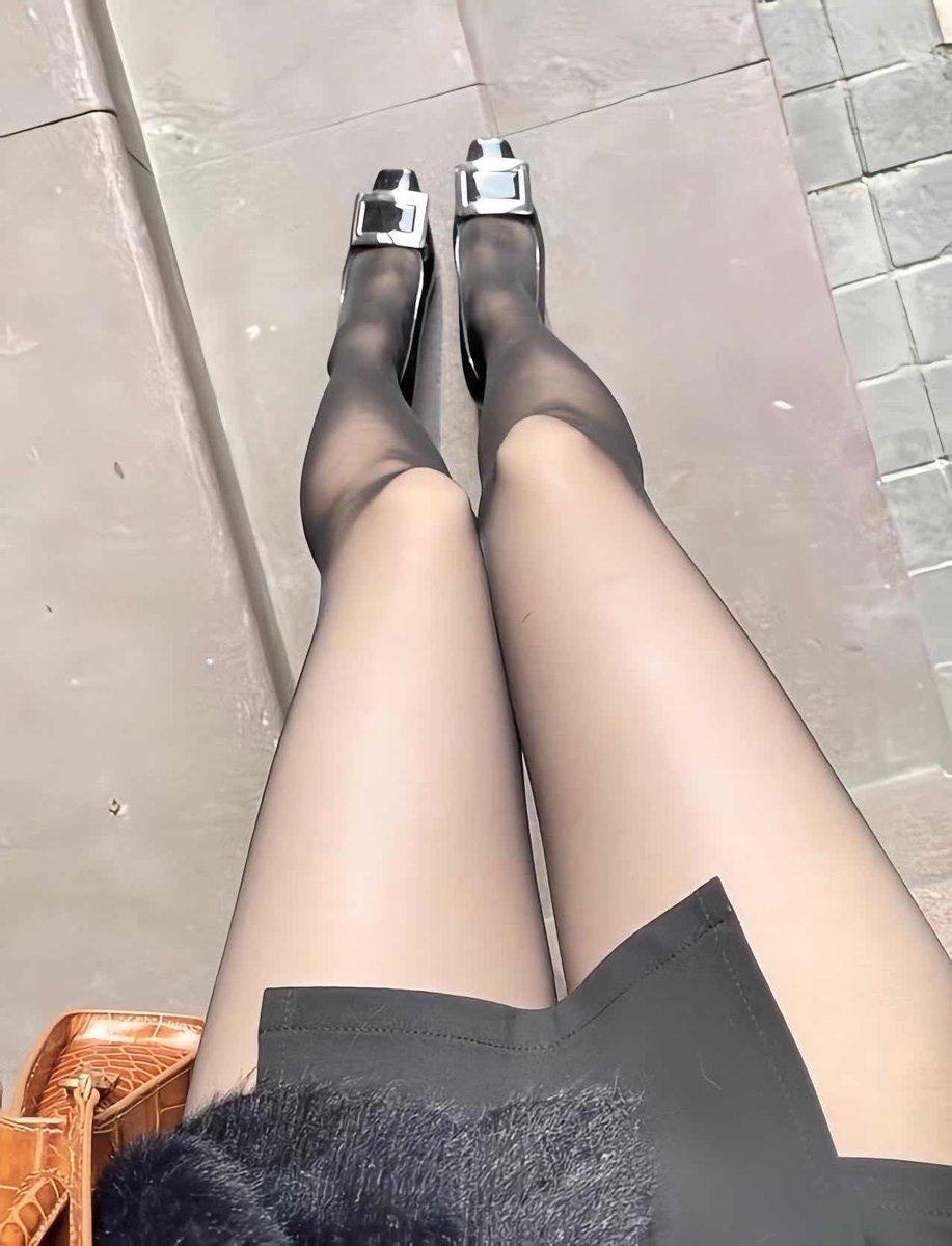 Alvira593221146's tweet image. 足フェチこの指止まれ☝🏻
今日夜、足♡キしてあげるわ💋
#p活大阪 #P活難波 #P活関西