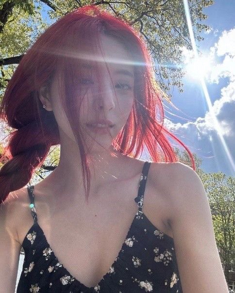 panas banget hari ini, berasa satu orang satu matahari