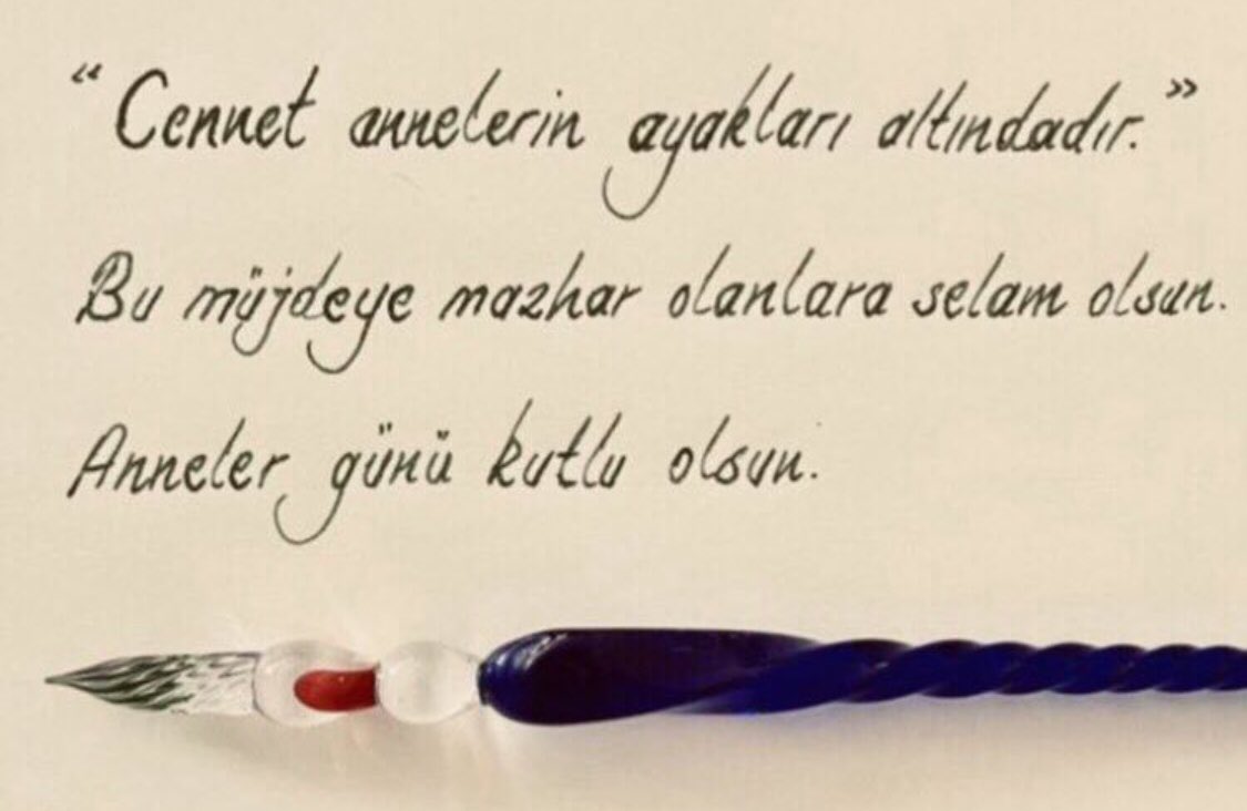 Hayat Yolculuğumuzun Başından İtibaren Sınırsız Sevgileri, Hoşgörüleri ve Sonsuz Sabırları ile Bizleri Bir An Olsun Yalnız Bırakmayan;

Karşılıksız Fedakarlığın, Merhametin ve Şefkatin Timsali Olan Eli Öpülesi Annelerimizin #AnnelerGünü’nü En Kalbi Duygularımla Kutluyorum..