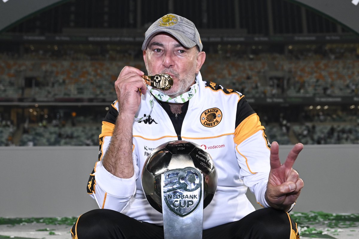 SABC_Sport's tweet image. ✌️ ℕ𝔸𝕊ℝ𝔼𝔻𝔻𝕀ℕ𝔼 ℕ𝔸𝔹𝕀 ✌️

Describe coach Nasreddine Nabi in one word…

#SABCSportFootball | #NedbankCup | #SowetoDerby