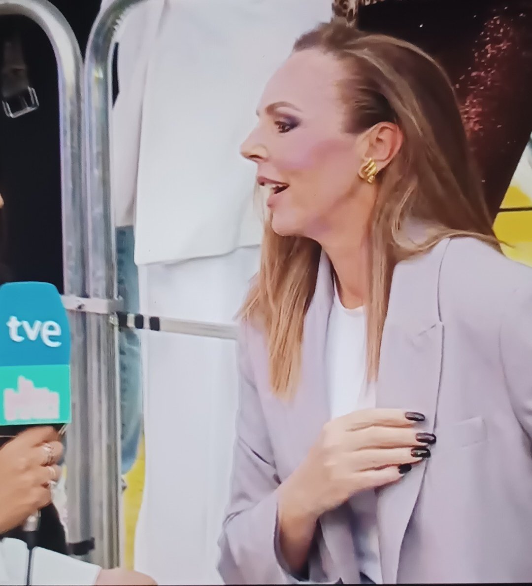 fidhfirkfjejdhi's tweet image. #YoMeRebelo11M
#YoMeRebelo12M 
No queremos a una CONDENADA POR ABANDONO FAMILIAR en una televisión pública @rtve no es ejemplo de nada.
@DefensorPuebloE