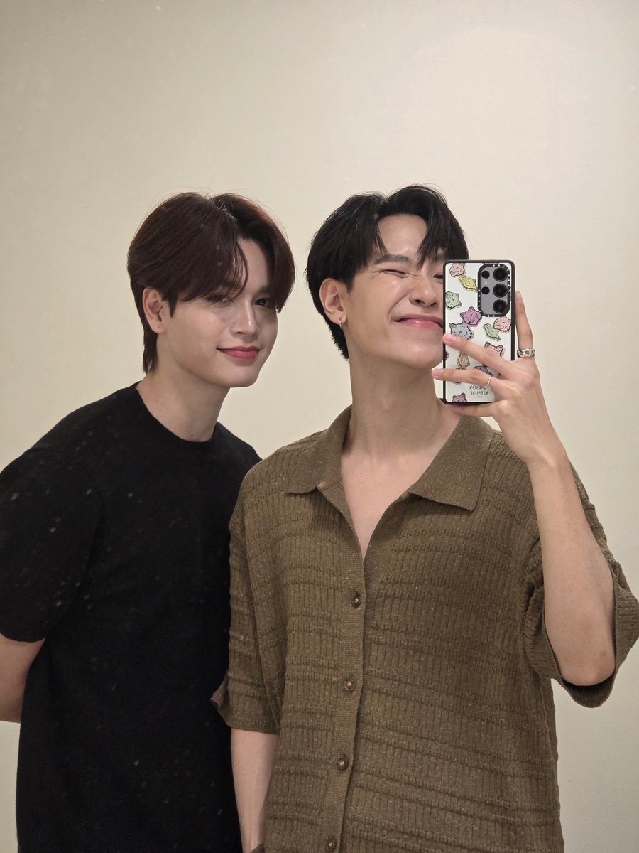 ขอบคุณทีมหน้าไลฟ์กับหน้างานด้วยน้าาา เจอกันใหม่งานหน้าน้าาา ช่วงนี้ดูแลสุขภาพด้วยนะคับบบ ❤️🤍

JUNIORMARK X REVITALIFT

#RevitaliftClinicalxJuniorMark