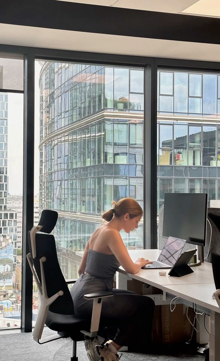 shedntcare_'s tweet image. 🚨 BREAKING: You can now build apps without coding.
One prompt = a fully working app or website in minutes.
The no-code future is here — try it before the world catches on: 👇