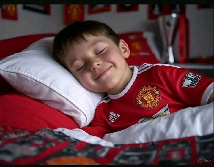 ManchesterUg1's tweet image. Owa @ManUtd awujjademuko alinda final za @EuropaLeague 🏆❤ alumye abayaye🤣