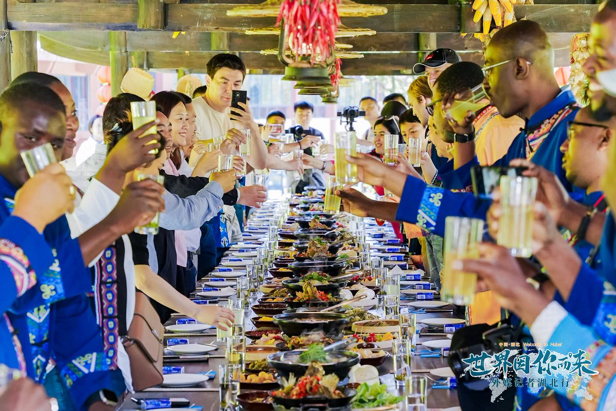 tYc6xMw0EJ3007's tweet photo. 25 foreign media journalists from 22 countries including Russia, Georgia, Kazakhstan, Kyrgyzstan, Moldova, Tajikistan, Turkmenistan, Uzbekistan, Armenia, Angola, Burundi, Congo (Kinshasa), Guinea, etc. have arrived in #Enshi, #Hubei, for a seven-day trip. https://t.co/ngBxWNxZnm