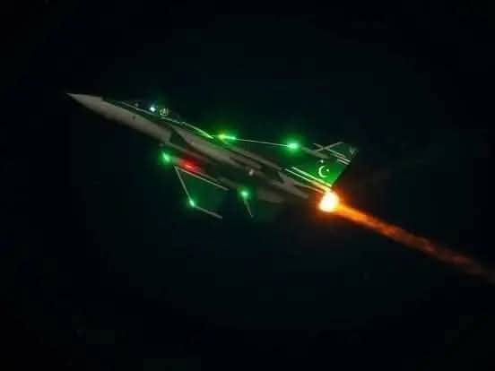 Hashmi15698748's tweet image. کنگ آف دی سکائی 

#اپریشن_بنیان_مرصوص