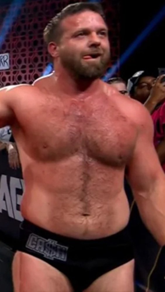 LetFlyKiteman's tweet image. The look of the next chapter of life and competing in the ring is looking great.