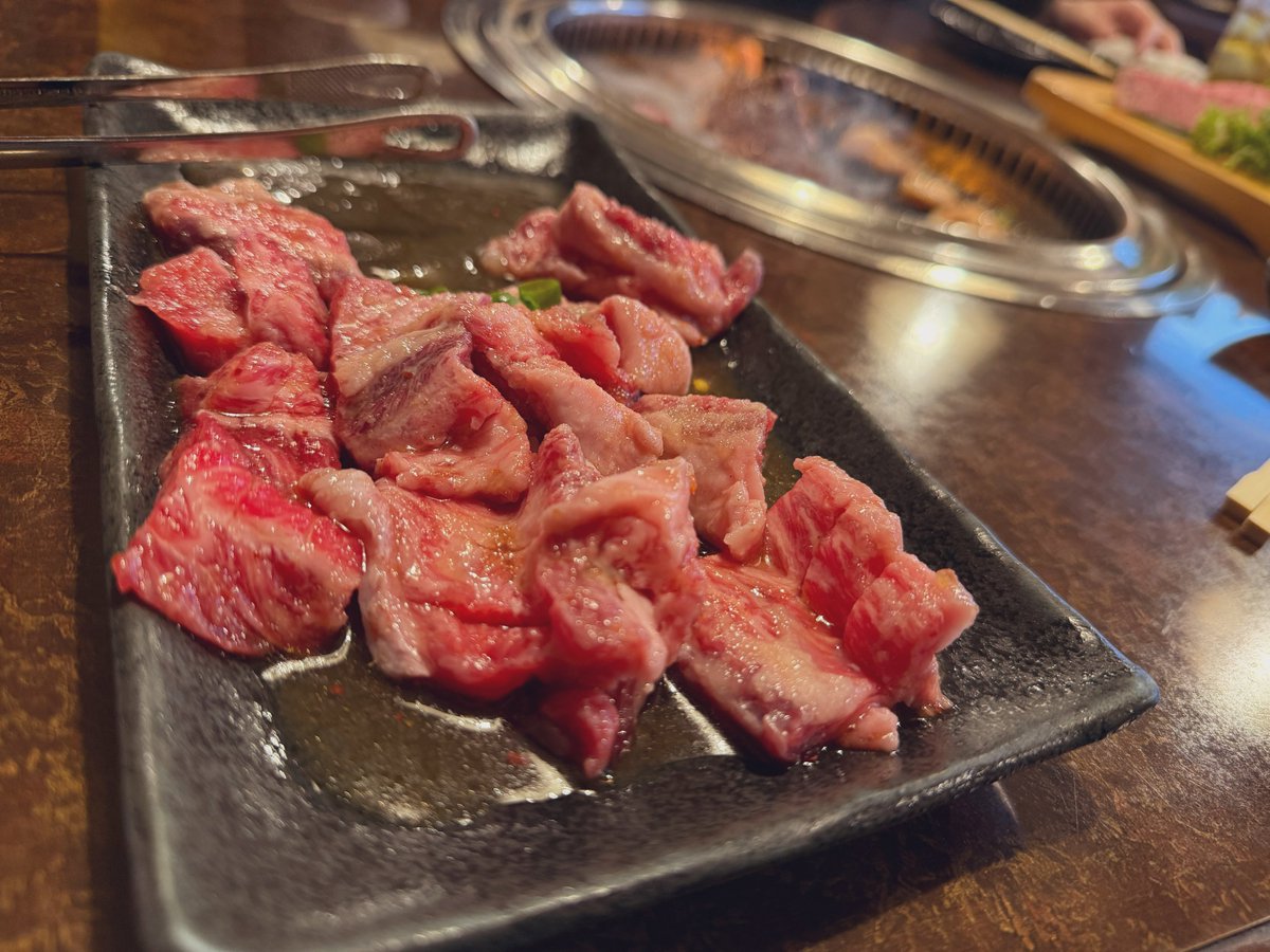 昨日は久しぶりに地元に帰っていつメンと肉会！🚗³₃
最近みんな忙しくて半年ぶりになっちゃったけど今月からまた月1肉会再開すっぞ✊🏻🥩🔥
前の職場のみんなが愛しすぎるぜ…🥲
月末忙しいみたいだから有給使って前の職場手伝いに行くぞ〜🥳
あすかは家で良い子にお留守番しててくれた🏠🥹🙏🏻