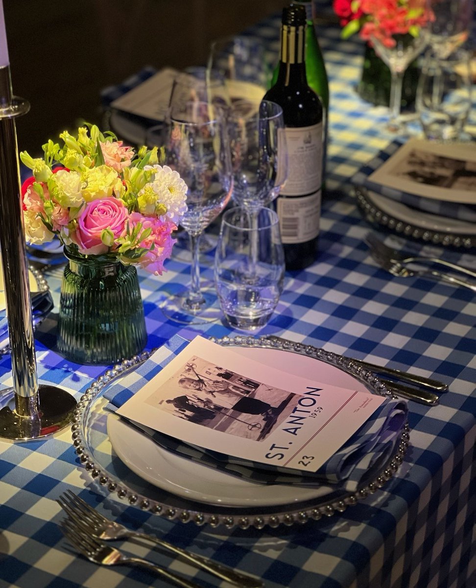 Throwback to a Mamma Mia themed party🎤💃 
A huge thank you to <a href="/tastingplates/">Tasting Plates</a> for the delicious Mediterranean-inspired spread that kept the guests fuelled for dancing, and <a href="/grayandgreenery/">Gray & Greenery - London florist</a> for the gorgeous floral arrangements that brought the island vibes to life.⁠
⁠