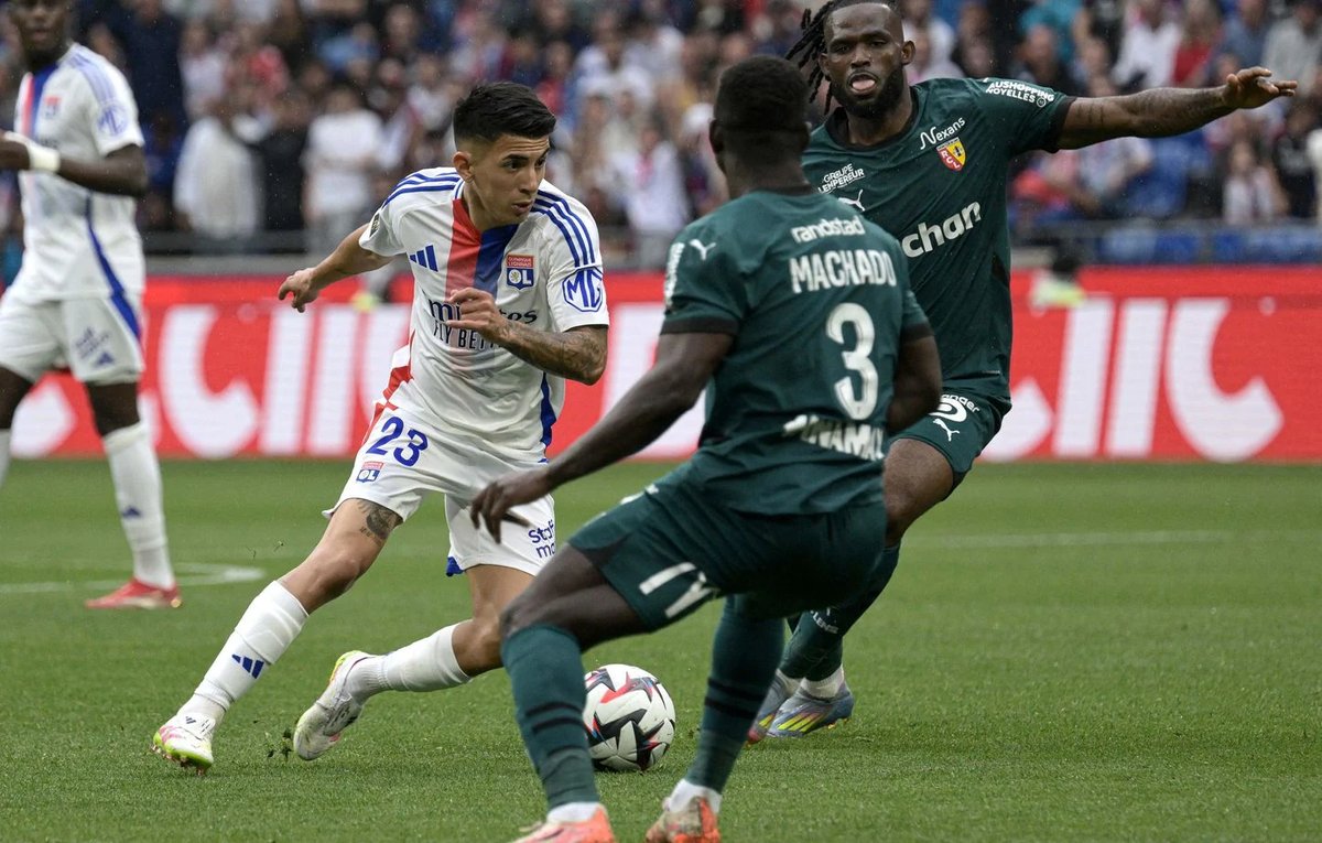 Victoire obligatoire pour les lyonnais dans la course à la C1 ! 👀

Votre pronos pour ce match face à l'ASM ? 🤔⬇️