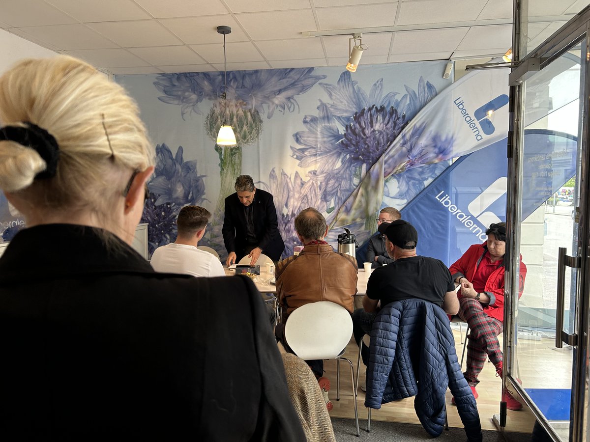 I Landskronas Akademibokhandel och i Liberalernas partilokal för att presentera Dåligt samvete - Sverige och andra världskriget.
Tack alla ni som var med för era intressanta frågor och kommentarer!