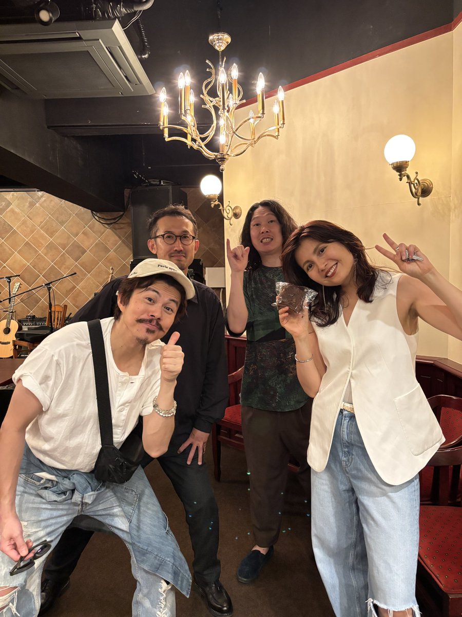 DadaDstaff's tweet photo. 5/10（土）DadaD✖️The BOCOS 
@神戸キルト @KOBEQUILT 

ありがとうございました!!! 🙏🏻🌈 https://t.co/VDtlnsQc1C