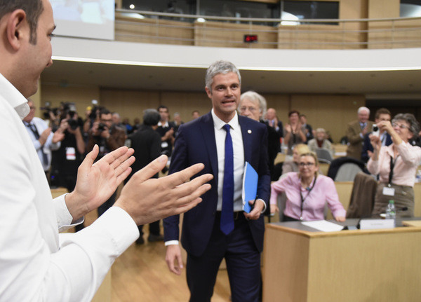 Laurent Wauquiez avance probablement vers la surprise. Les adhérents <a href="/lesRepublicains/">les Républicains</a> perçoivent mal le statut d'opposant et allié de #BrunoRetailleau au sein d'un Gt Bayrou impopulaire dans leurs rangs : exprimeo.fr/article/15577/… Chirac en 1976 avait perçu l'exigence de rupture.