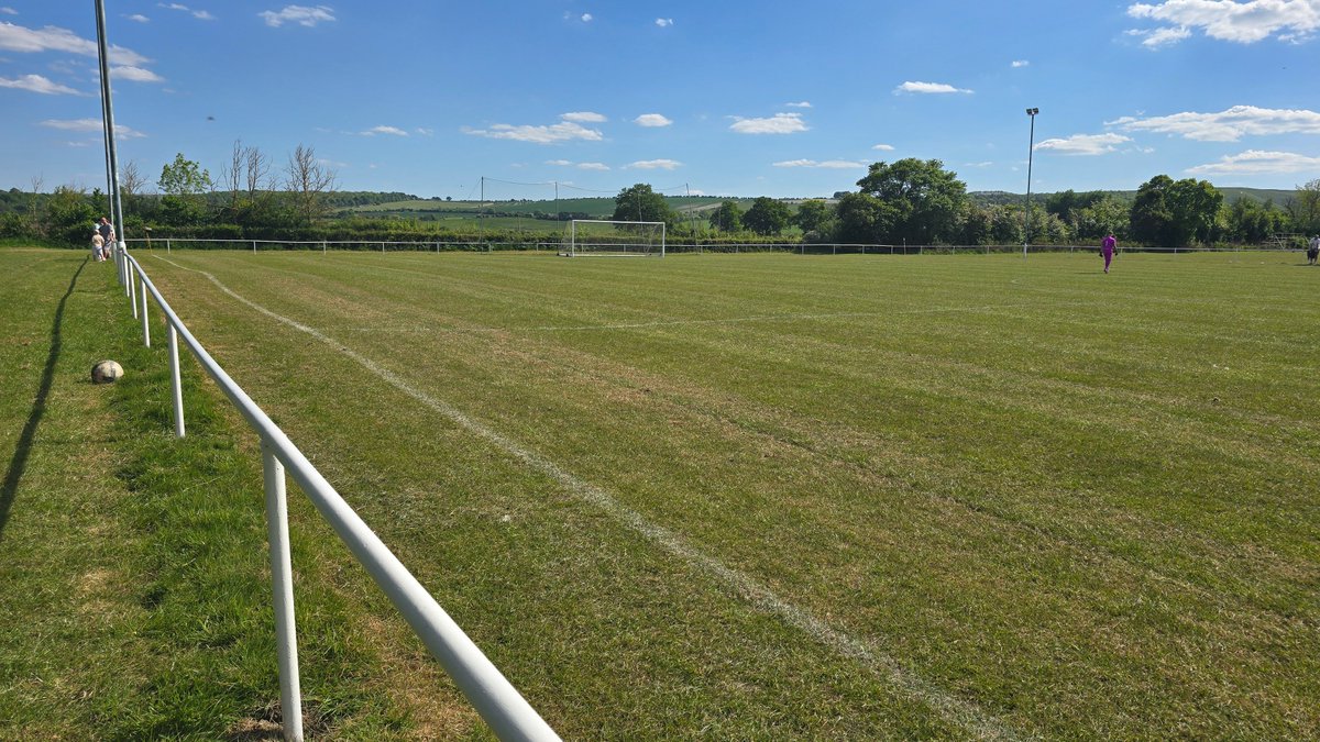 BaseofthePyramid (@basepyramid) on Twitter photo Rennie Gives Rangers Indigestion
Match blog from yesterday's <a href="/wdfafootball/">Witney & District FA</a> Div. 2 title decider. <a href="/UffingtonUtd/">Uffington United FC</a> v <a href="/DPR_FC/">Deer Park Rangers🦌</a>
botp.co.uk/blog/rennie-gi… Rennie Gives Rangers Indigestion
Match blog from yesterday's <a href="/wdfafootball/">Witney & District FA</a> Div. 2 title decider. <a href="/UffingtonUtd/">Uffington United FC</a> v <a href="/DPR_FC/">Deer Park Rangers🦌</a>
botp.co.uk/blog/rennie-gi…