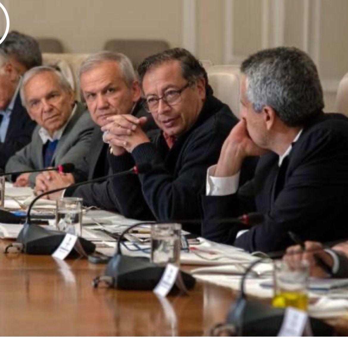 Los que dieron la orden.