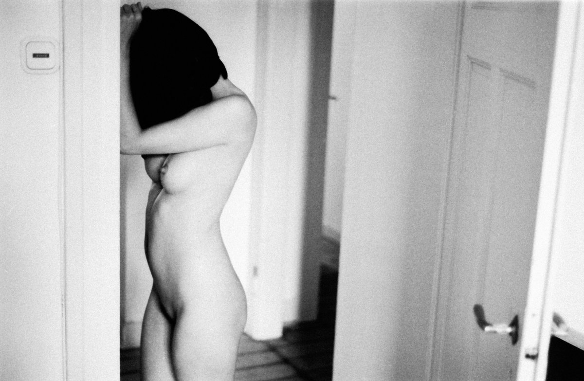 <a href="/CryptoForager81/">𝐒Ѳㄥ</a> gm. a timeless nude art photography

🆄🅽🆃🅸🆃🅻🅴🅳

objkt.com/tokens/KT1KfZr…

<a href="/pascaljamesmr/">Pascal James</a> @69ShuQi69 ;-)