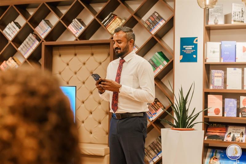 JapaninMaldives's tweet photo. Ambassador ISHIGAMI handed over a donation of 178 books to Kulhudhuffushi Public Library. The books were donated under the "Read Japan Project" by #NipponFoundation, with the aim of providing a deeper understanding on culture & society of Japan🇯🇵🇲🇻📚✨@japan_read📸@kfcitycouncil https://t.co/CgkWX9XukJ