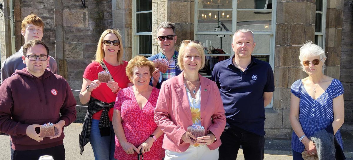 Fantastic to be out in Bridge of
Allan in the sun with our brilliant <a href="/ScottishLabour/">Scottish Labour</a> candidate, Suzanne Grahame. Less than a year until the Holyrood election and the opportunity to deliver change in Clackmannanshire &amp; Dunblane.