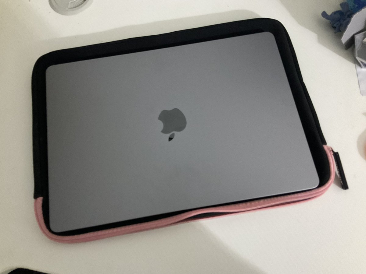 WpMmay's tweet image. ส่งต่อ Macbook ซื้อมาแล้วไม่ค่อยได้ใช้งานค่ะ

MacBook Air M3 15 นิ้ว
Ram 16 GB Storage 256 GB สีสเปซเกรย์

฿46,000
สภาพใหม่ ไม่เคยติดฟิลม์ ใส่เคส ใช้งานแต่ในบ้าน
✅อุปกรณ์ครบ กล่อง/ที่ชาร์จ
✅ประกันยังไม่หมด
สนใจ dm ka

 #ส่งต่อmacbook #macbookมือสอง #macbookair2020