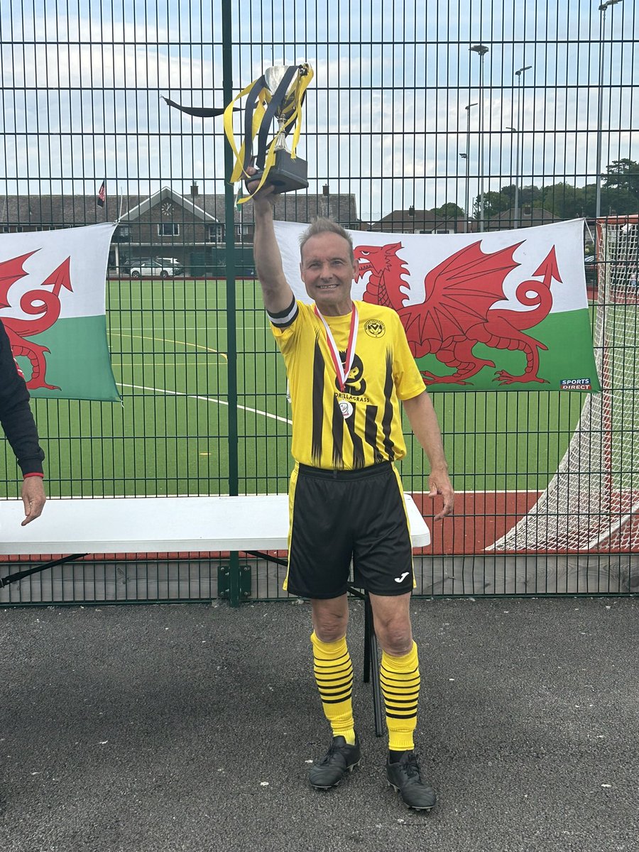Wales Vets Football tweet media