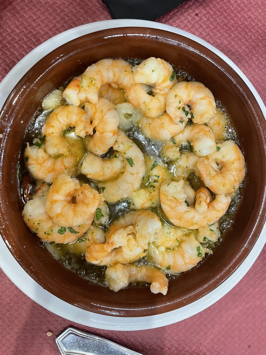 lizlevrome's tweet image. Last supper in Spain before returning to the Sistine chapel, which reopens tomorrow!