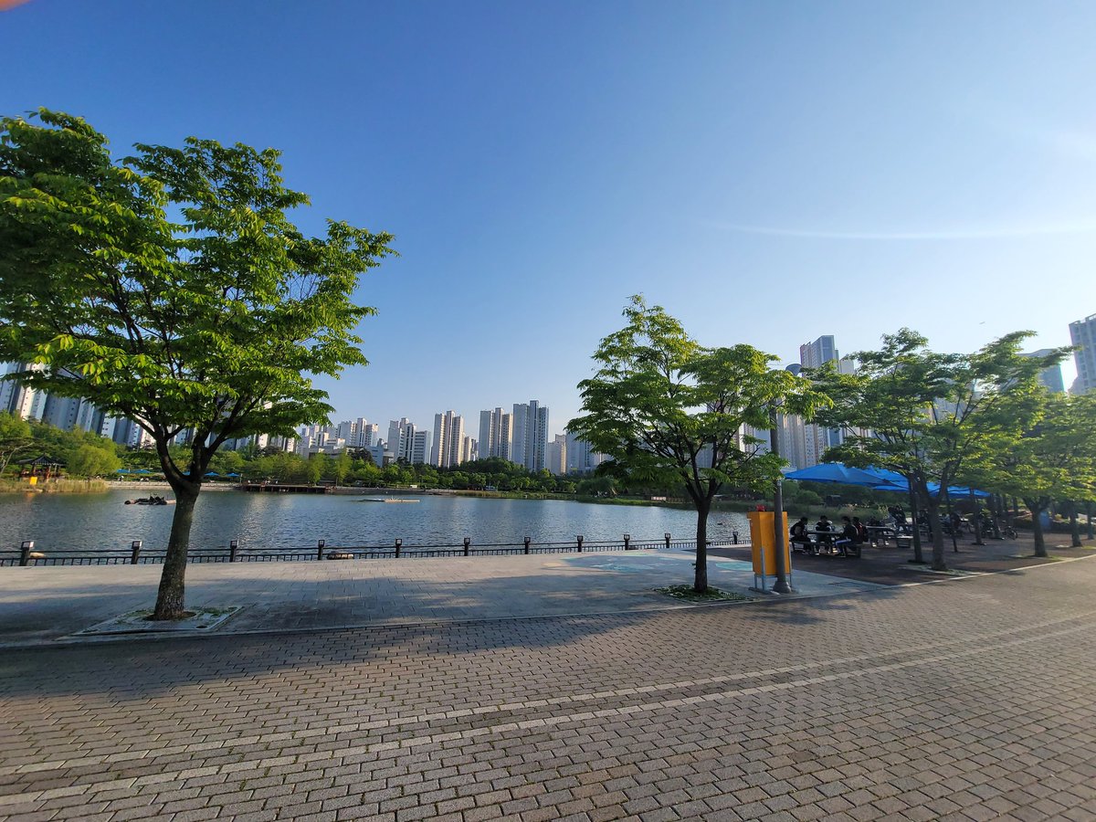 HR๋ถ๋ถ tweet media