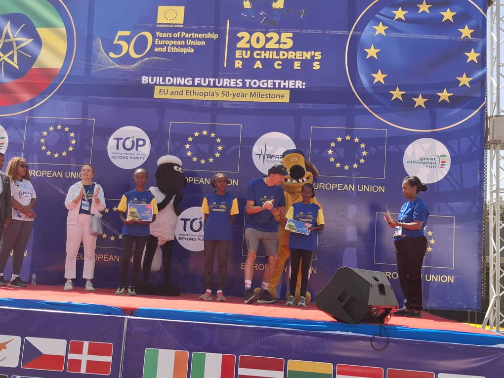 David Krivanek (@davidkrivanek1) on Twitter photo 1000s of kids racing in Addis Ababa? Must be the EU Children’s Race! For Europe Day, <a href="/EUinEthiopia/">EU in Ethiopia / የአውሮፓ ህብረት በኢትዮጵያ</a> teamed up with <a href="/greatethrun/">Great Ethiopian Run</a> to organise this treasured family event, made even more special this year as 🇪🇺 and 🇪🇹 celebrate 50 years of partnership.
Today, everyone was a winner! 1000s of kids racing in Addis Ababa? Must be the EU Children’s Race! For Europe Day, <a href="/EUinEthiopia/">EU in Ethiopia / የአውሮፓ ህብረት በኢትዮጵያ</a> teamed up with <a href="/greatethrun/">Great Ethiopian Run</a> to organise this treasured family event, made even more special this year as 🇪🇺 and 🇪🇹 celebrate 50 years of partnership.
Today, everyone was a winner!
