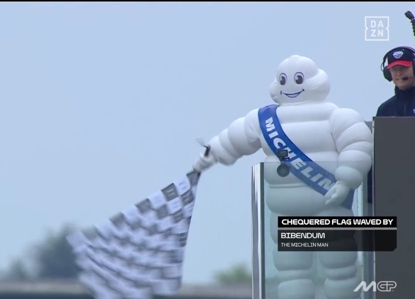 AntonioPadron17's tweet photo. F1: "deja a famosos ondear la bandera a cuadros"

Doña MotoGP Parera: https://t.co/KldSsWHOoi