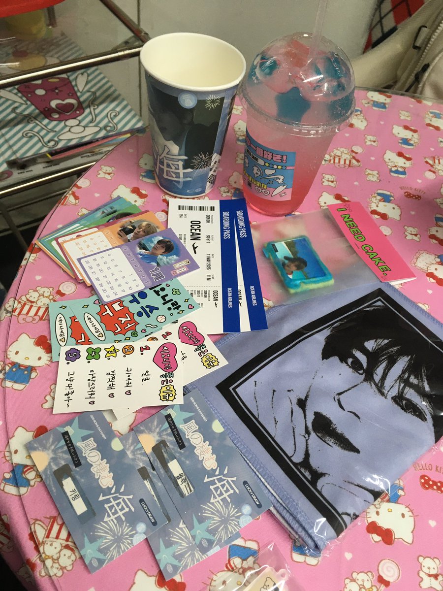h0tcak3_02's tweet image. #風の棲む_SION

📍 아이니드케이크 홍대점

저 진짜 여기 선착 못 받으면 울 뻔 했어요... 럭드도 하구 음료도 맛있으며... 꾸민곳곳들이 다 너무 알차서 감동받았어요 
럭드하면서 월력 교환 해달라거 하니까 너무 감사하게 해주셔서... ㅠㅠ 여기 안 갔으면 정말 후회 했을듯...!!