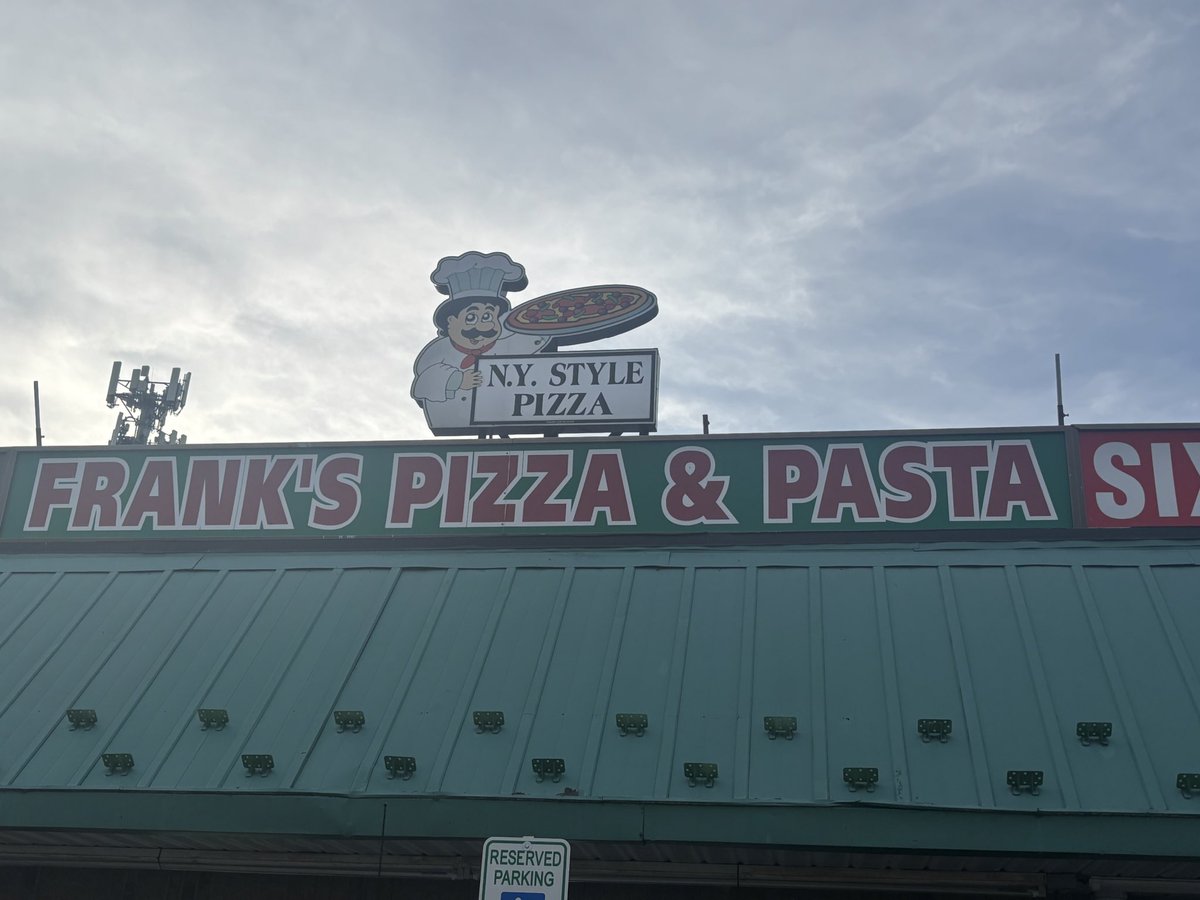 devon sawa tweet media