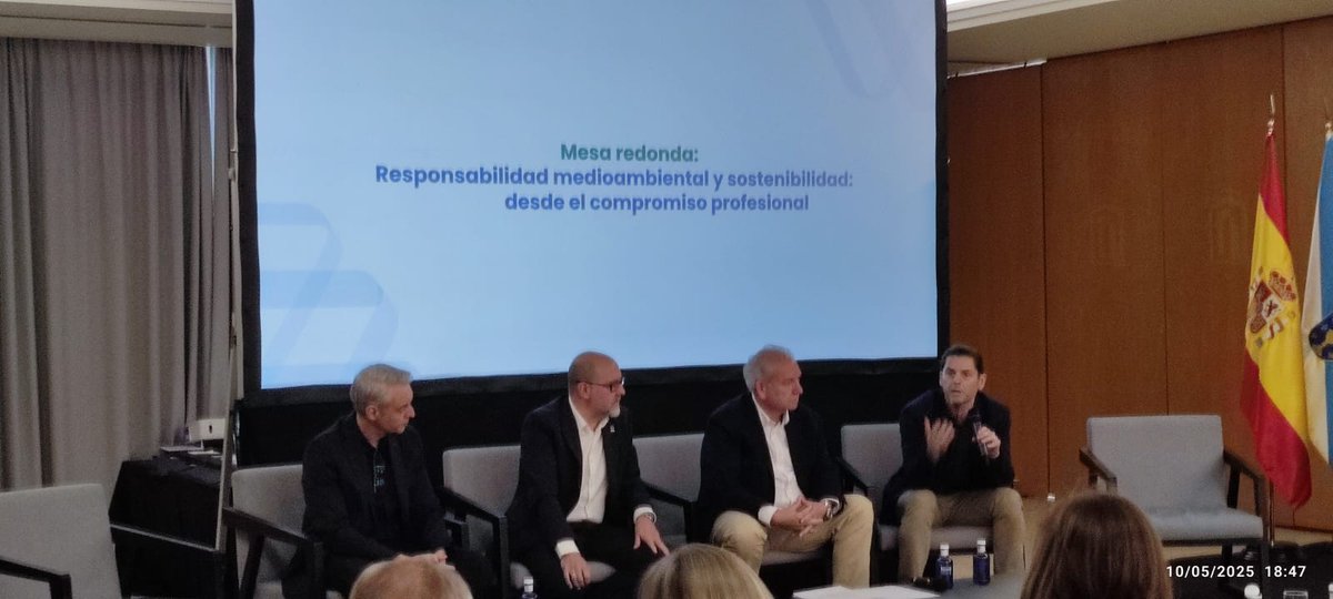 Mesa redonda de Responsabilidad medioambiental y sostenibiliad . En el I Simposium de Innovación Tecnológica y compromiso social. Rodeado de grandes profesionales. Gracias al Colexio Oficial de Biólogos de Galicia, por contar conmigo.
@cobgalicia