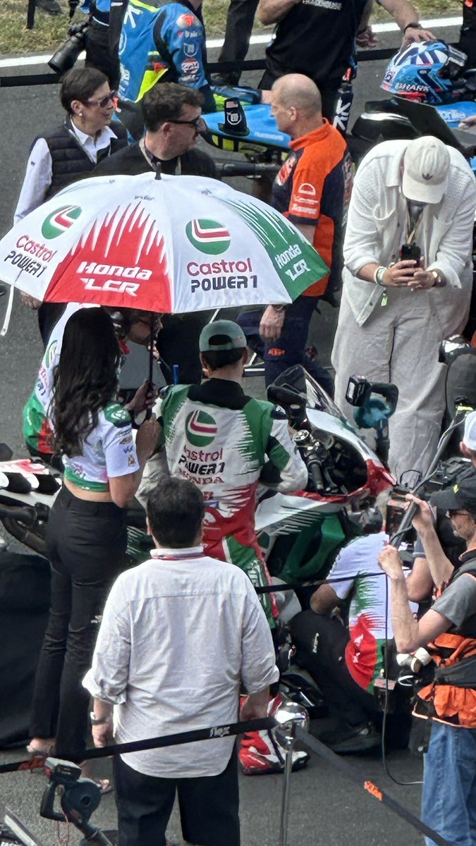 Rvpaname's tweet photo. @MotoGP ZARCO  🇫🇷 https://t.co/0axpARjwwt