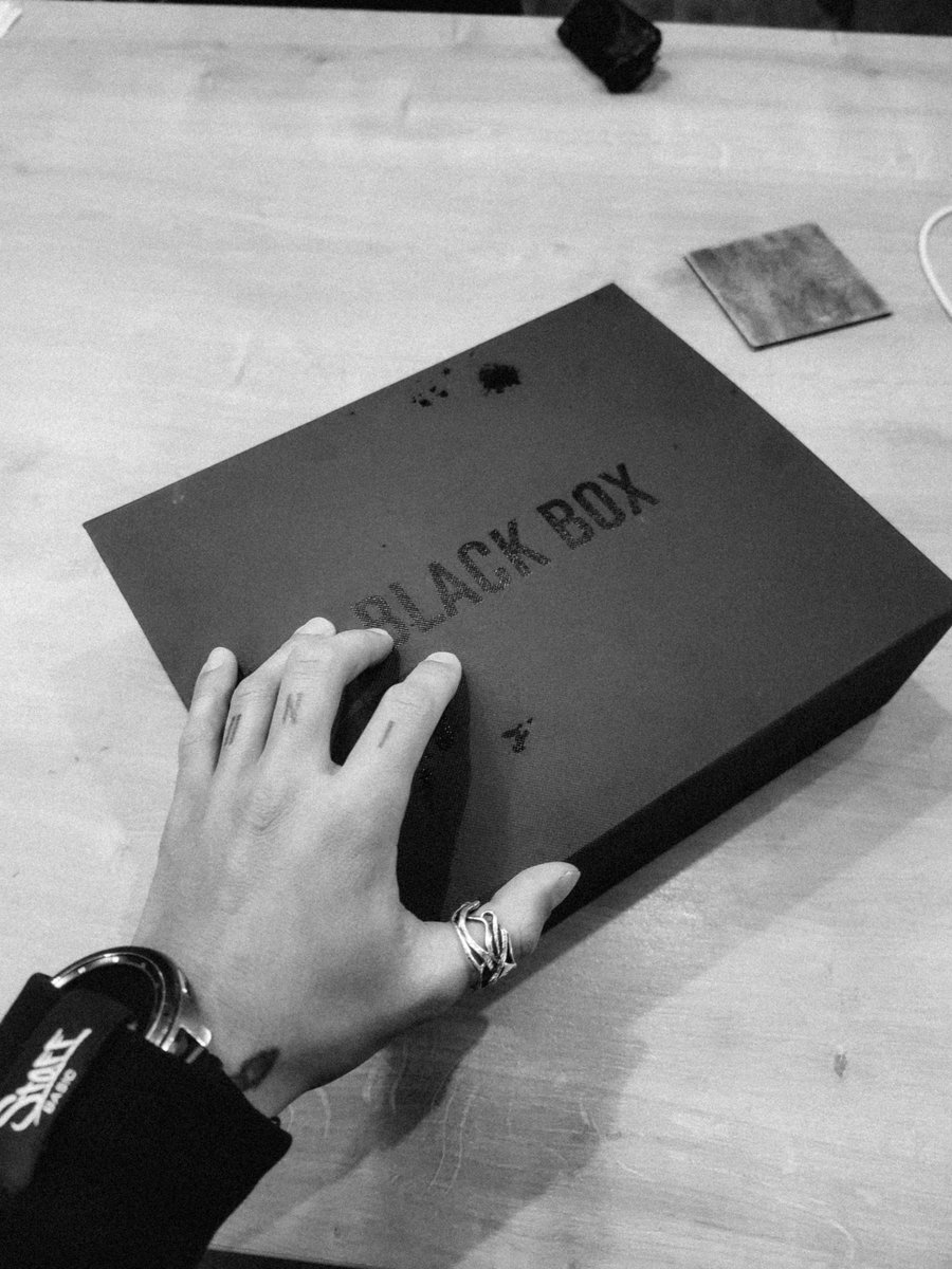 Маю гарні новини, але розказати (що всередині) не можу