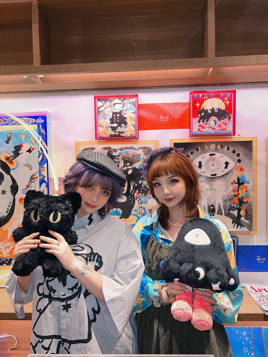韻🎩4/25~HongkongFashionWeek (@hat_ineden) on Twitter photo ⚡️素敵な個展おめでとう御座います㊗️🐈⬛
<a href="/diansaku/">静電場朔 Diàn⚡️</a>
静電場朔個展「バイバイ輪廻」
開催場所: 代官山 蔦屋書店 2号館 1Fギャラリースペース
主催 :SOMSOC GALLERY / 代官山蔦屋書店
開催期間:2025年4月30日(水) ~ 5月13日(火)
開館時間:9:00~22:00 ※最終日は21時まで ⚡️素敵な個展おめでとう御座います㊗️🐈⬛
<a href="/diansaku/">静電場朔 Diàn⚡️</a>
静電場朔個展「バイバイ輪廻」
開催場所: 代官山 蔦屋書店 2号館 1Fギャラリースペース
主催 :SOMSOC GALLERY / 代官山蔦屋書店
開催期間:2025年4月30日(水) ~ 5月13日(火)
開館時間:9:00~22:00 ※最終日は21時まで