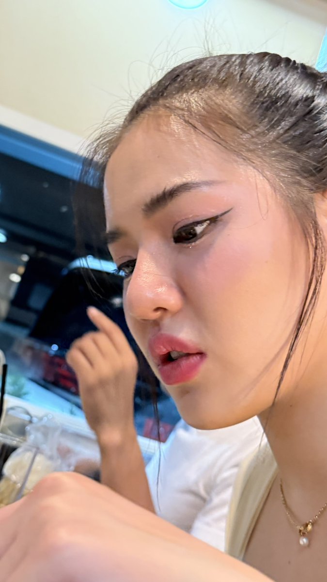 yok_jittraphan's tweet image. เหมือนอยู่อย่างนั้น @Xobammm