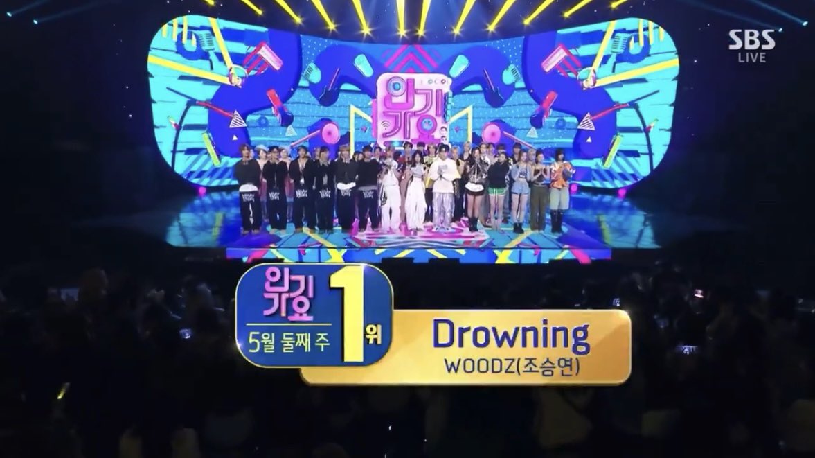 오늘은 메뉴를 5분만에 고를수있겠다
축하해 형 🎉🥳🔥