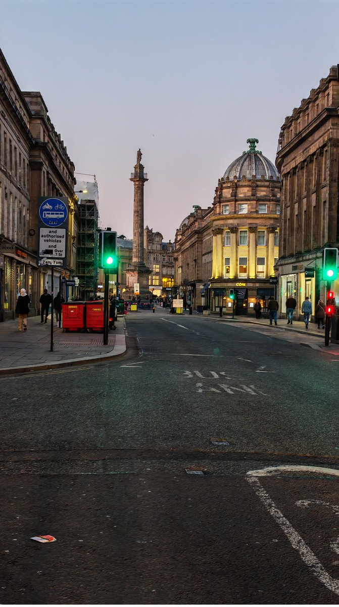 Ademola_Odumesi's tweet photo. Monument metro
Newcastle City centre
Newcastle upon Tyne
United Kingdom
#streetphotography #honor #magic7pro https://t.co/WIO2tt8CAC