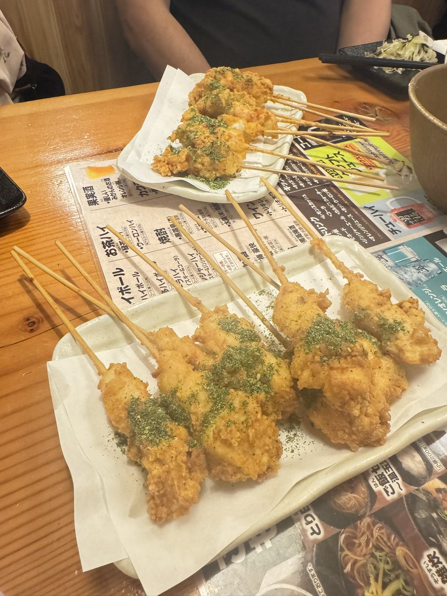 uca32729104's tweet photo. 念願の鳥貴族へ！！✨💚
美味しい🤤

ニラ玉グリーンは食べにくかったけど笑
#鳥貴族40周年記念コラボ 
#鳥貴族
#すーぱーうぬぼれ中 https://t.co/F5iqmn8Elp