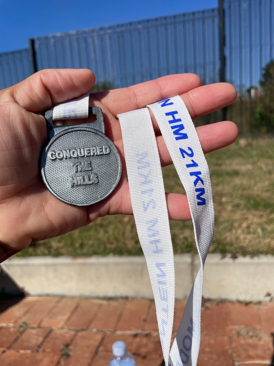 _Shadi_M's tweet photo. Exactly 1 year ago, I completed my first ever 10km run.

So I saw it fitting to return to the #ModderfonteinHalfMarathon this year, for my very first attempt of the 21km distance 🥹🥹🥹 and boy did I have a time!! Also beat my target time by 3 minutes 🥺

I LOVE RUNNING ❤️❤️❤️ https://t.co/4YMK7YA34f