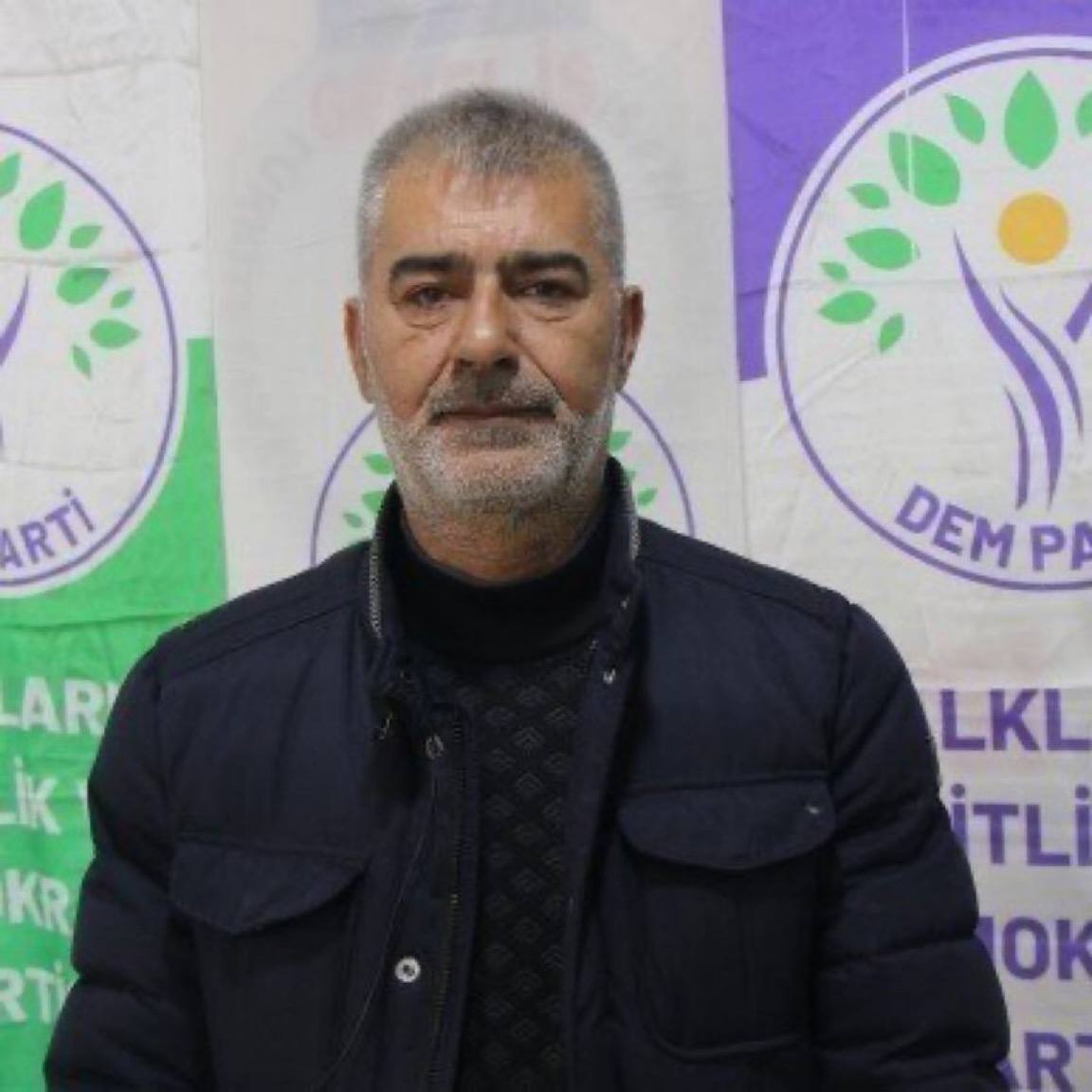 Barış için bir ömür verdin. Kalbinde ülke aşkı, yüreğinde güneşin düşüyle, onurlu duruşun, halkına adadığın yaşamın ve direngen kimliğinle her zaman mücadelemizin parçası oldun. Hoşçakal sevgili dostum, hoşçakal güzel insan.. #MustafaMesutTekik
