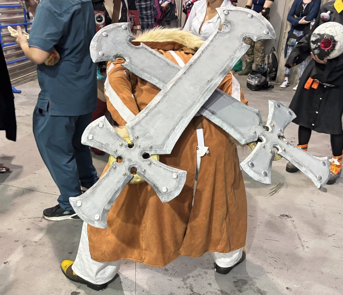 ギルティギアストライヴのレオのコスしてました！！
レオといえばの構えポーズで！

Brynhildr Stance

#EVOJ25 
#EVOJ25格ゲーコス