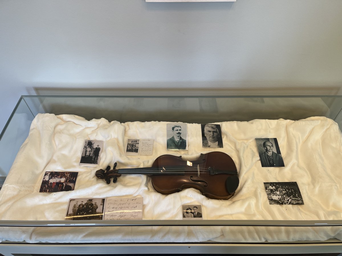 A Violin, A Marriage, and a Century-Long Life- Tamar Gürciyan
agos.com.tr/en/article/325…