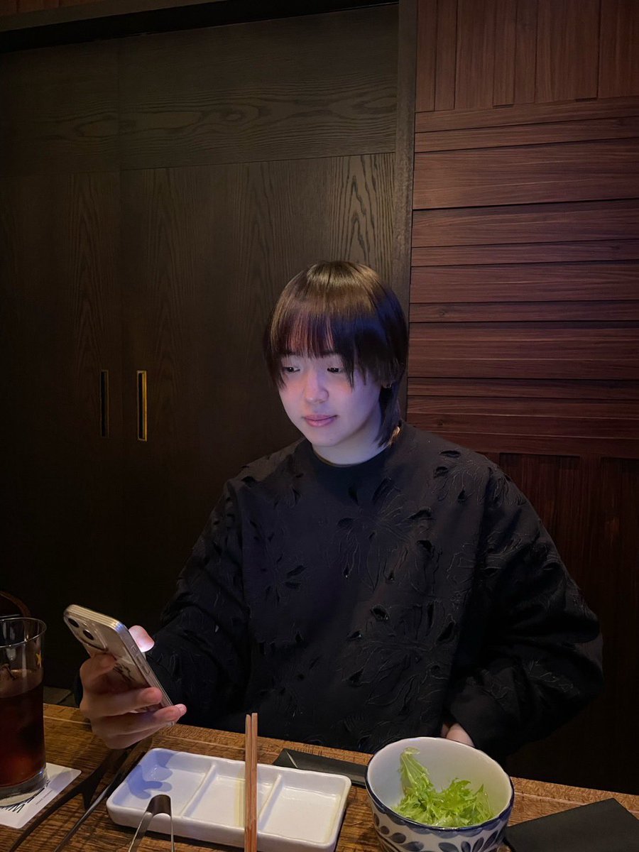 最近髪短くなったヨ‼︎