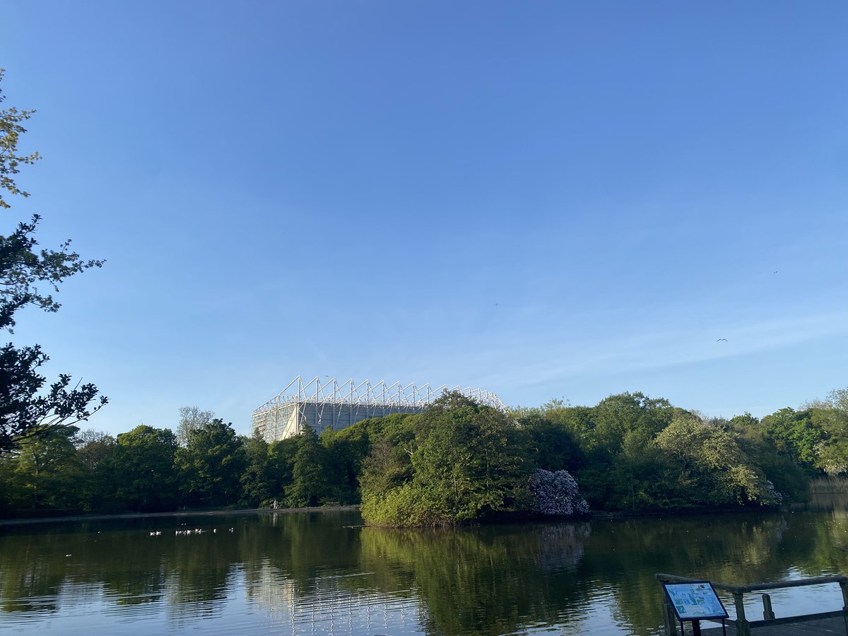 Darren Warneford (@darrenwarneford) on Twitter photo Lucky run past <a href="/NUFC/">Newcastle United</a> Leazes Park #stjamespark before #newche 6 pointer. #howaythelads Lucky run past <a href="/NUFC/">Newcastle United</a> Leazes Park #stjamespark before #newche 6 pointer. #howaythelads