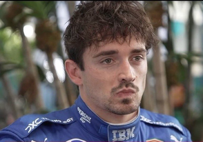 Ferrari sevgimi insanlara anlatırken / Ferrari’yi izlerken