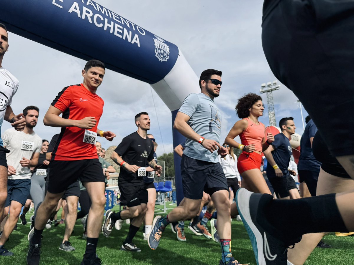 🏁💥 ¡La alcaldesa de Archena da el pistoletazo de salida a la Crazy Run 2025! 

Esta edición ha sido todo un éxito de participación, con más de 1️⃣0️⃣0️⃣0️⃣ corredores que han llenado el circuito de energía, color y espíritu deportivo 

👟 La prueba ha contado con:
🔹 Una carrera
