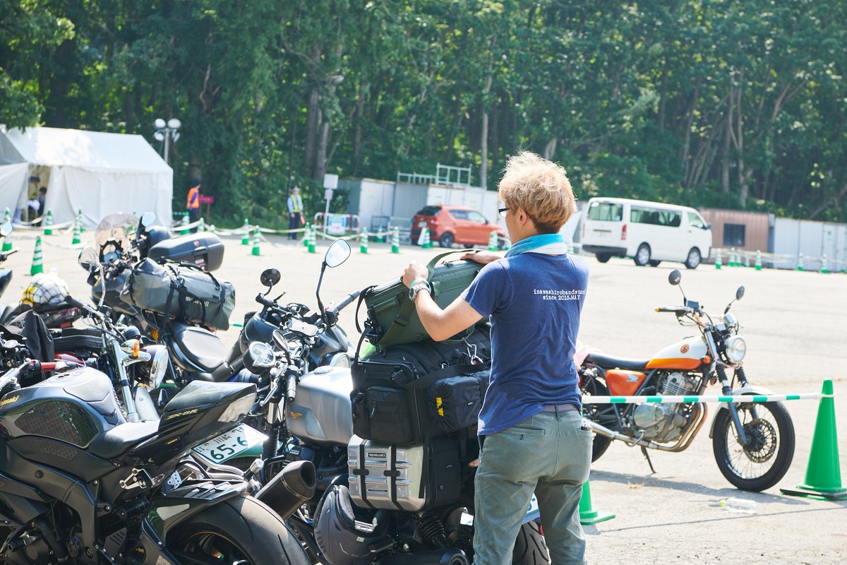⋱バイカー向けはチケット2種類🏍️⋰
┋バイクオートキャンプ券🎫┋
バイクでNIMBUSエリアまで入場して、池のほとりでキャンプイン🏕️🏍️

┋バイク駐車券🎫┋
エントランスの目の前にバイクを停めて、好きなキャンプサイトでキャンプイン⛺️！

🔍️newacousticcamp.com
#ニューアコ