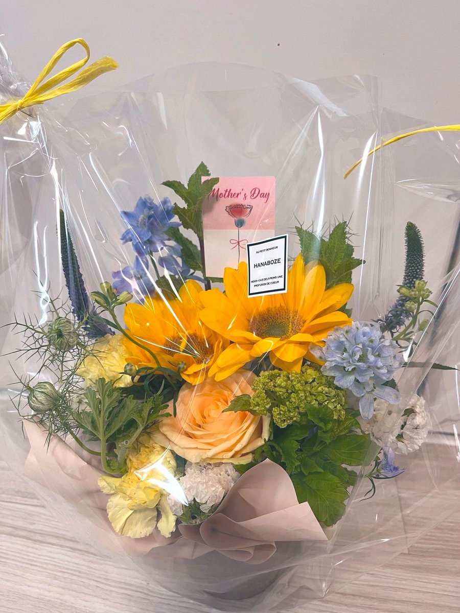 goodbyehiman's tweet photo. 今日は嫁さんに毎日の感謝を込めて花を贈りました。いつもありがとう！ https://t.co/LVVLSliwiR